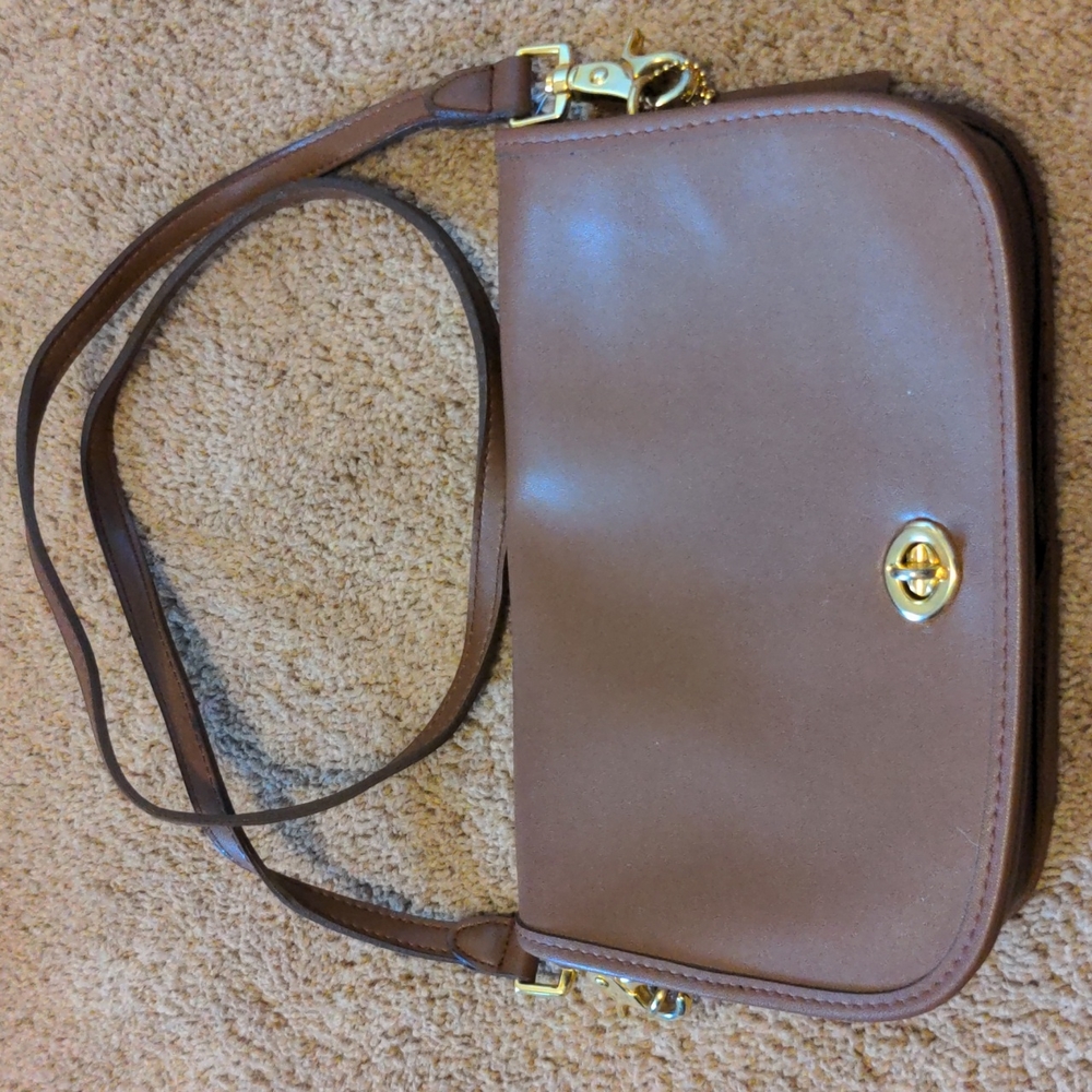 Vintage Gold Coast Leather Purse, Brown